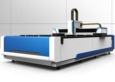 Maszyna do cięcia laserem CNC o mocy 500 W 1500 x 3000 mm z źródłem lasera IPG firmy Racus