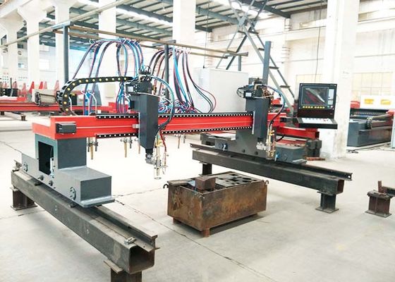 Gantry Type Automatyczna maszyna do cięcia plazmą i płomieniem CNC z palnikami Multi Strip
